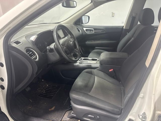 2017 Nissan Pathfinder SV