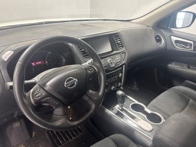 2017 Nissan Pathfinder SV