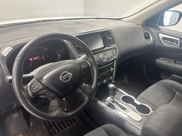 2017 Nissan Pathfinder SV