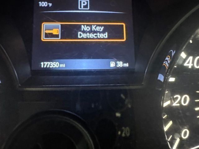 2017 Nissan Pathfinder SV
