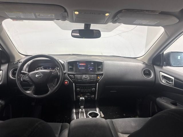 2017 Nissan Pathfinder SV