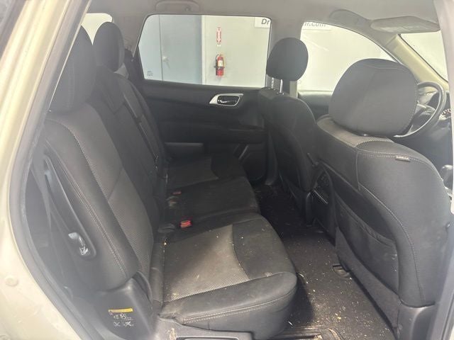 2017 Nissan Pathfinder SV