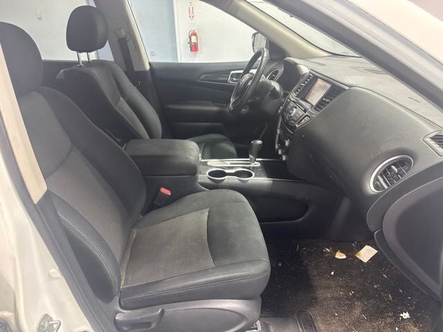 2017 Nissan Pathfinder SV