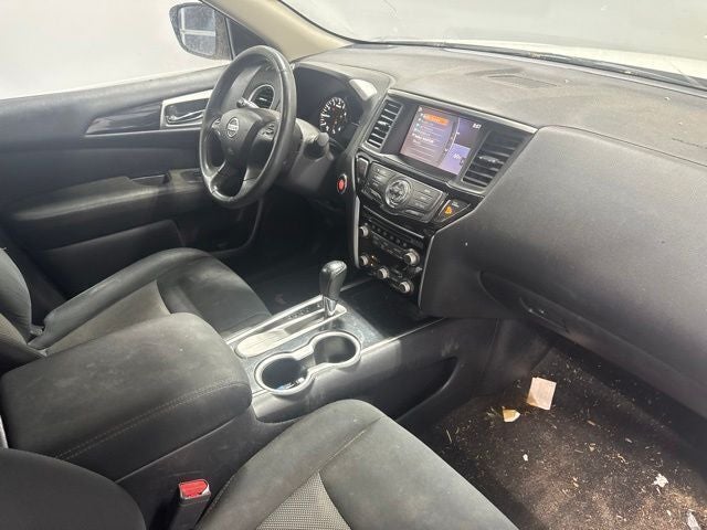 2017 Nissan Pathfinder SV