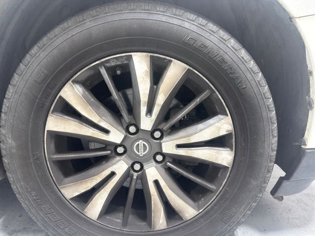 2017 Nissan Pathfinder SV