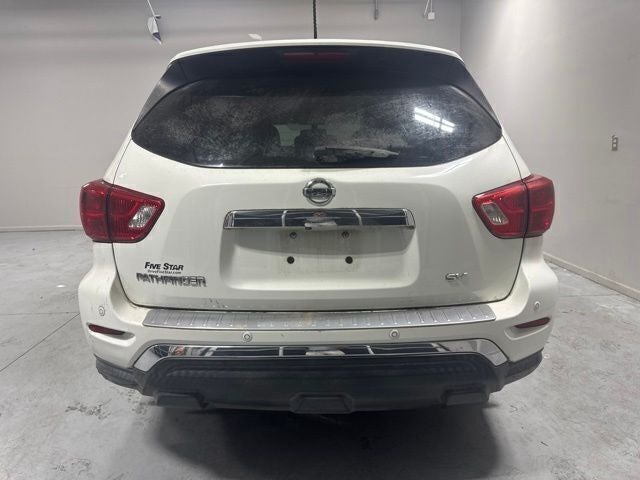 2017 Nissan Pathfinder SV