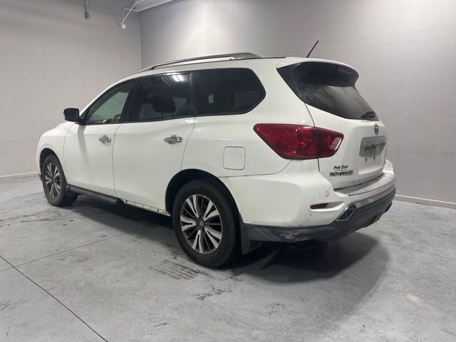2017 Nissan Pathfinder SV