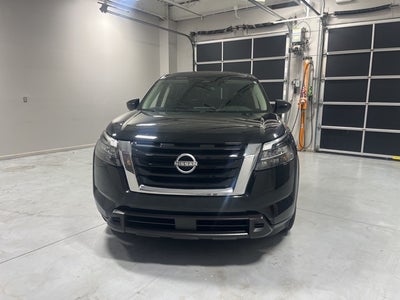 2023 Nissan Pathfinder S