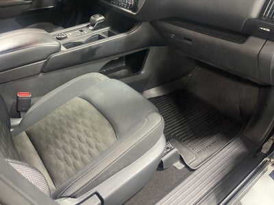 2023 Nissan Pathfinder S