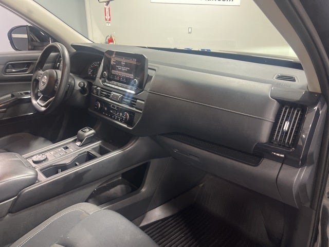 2023 Nissan Pathfinder S