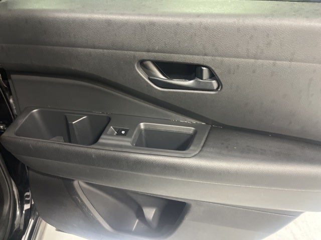 2023 Nissan Pathfinder S