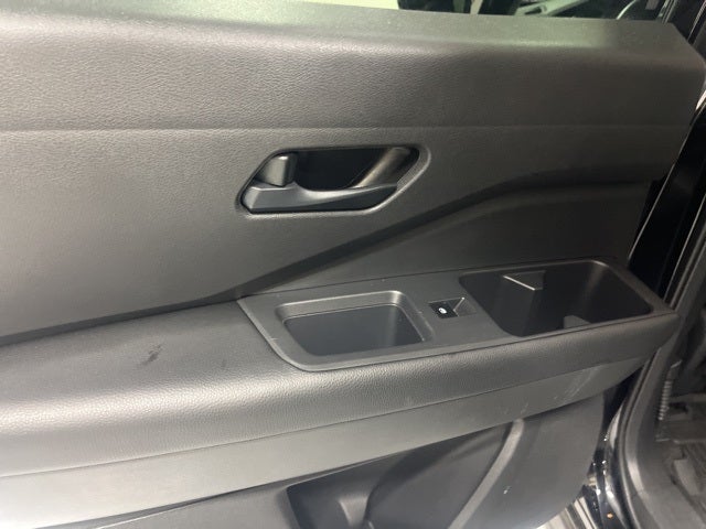 2023 Nissan Pathfinder S