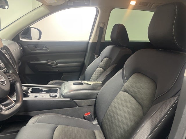 2023 Nissan Pathfinder S