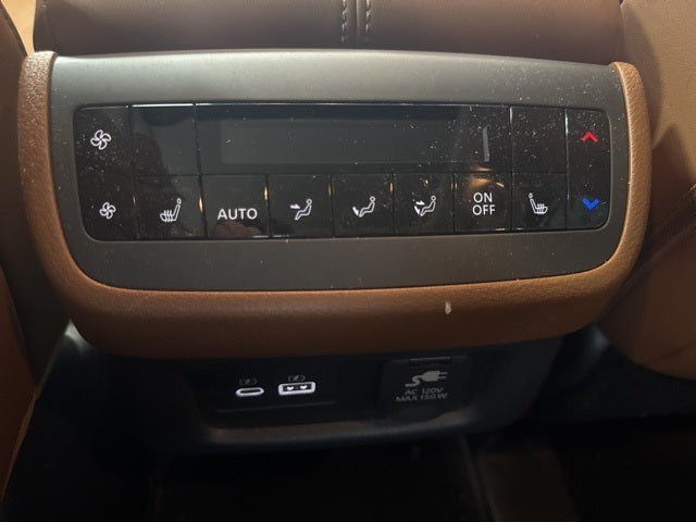 2024 Nissan Pathfinder Platinum