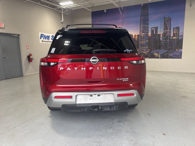 2024 Nissan Pathfinder Platinum