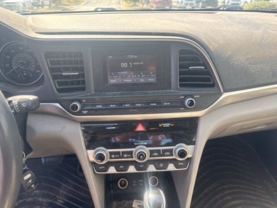 2020 Hyundai Elantra SE