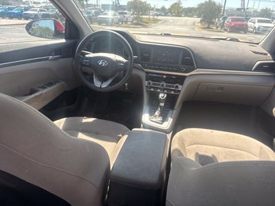 2020 Hyundai Elantra SE