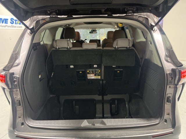 2021 Toyota Sienna LE 8 Passenger