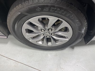 2021 Toyota Sienna LE 8 Passenger