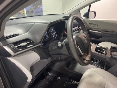 2021 Toyota Sienna LE 8 Passenger