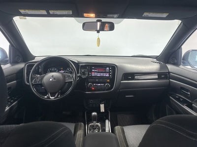 2018 Mitsubishi Outlander LE