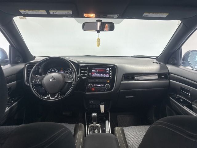 2018 Mitsubishi Outlander LE