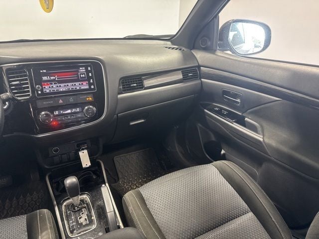 2018 Mitsubishi Outlander LE