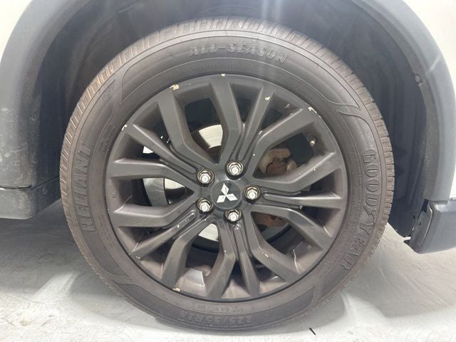 2018 Mitsubishi Outlander LE