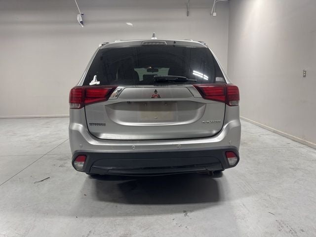 2018 Mitsubishi Outlander LE