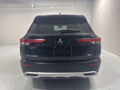 2023 Mitsubishi Outlander SE