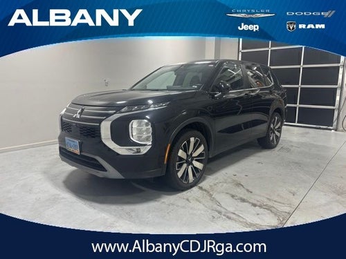 2025 Mitsubishi Outlander SE