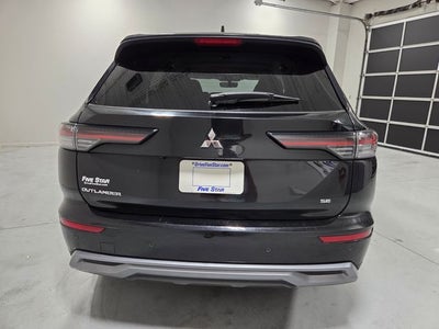 2025 Mitsubishi Outlander SE