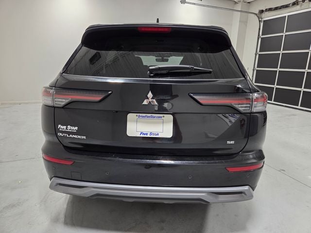 2025 Mitsubishi Outlander SE