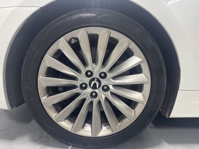 2014 Hyundai Equus Signature