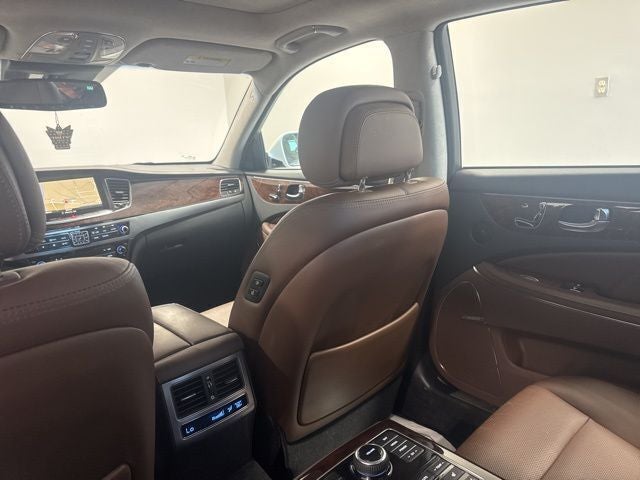 2014 Hyundai Equus Signature