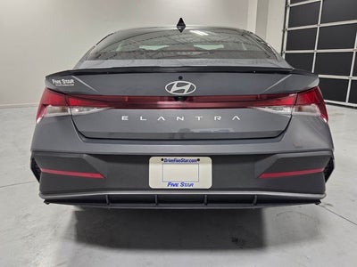 2025 Hyundai Elantra SEL Sport