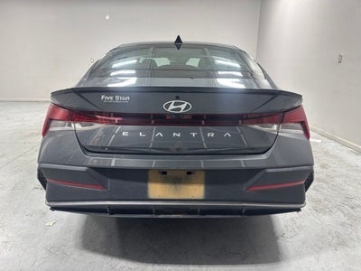 2025 Hyundai Elantra SEL Sport