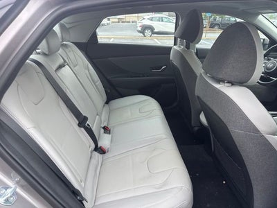 2022 Hyundai Elantra Hybrid Limited