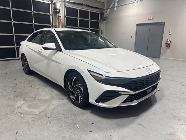 2025 Hyundai Elantra Hybrid Limited
