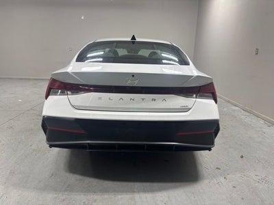 2025 Hyundai Elantra Hybrid Limited