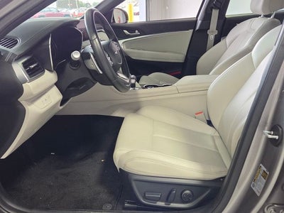 2025 Genesis G70 2.5T