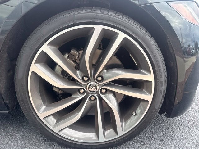 2024 Jaguar XF R-Dynamic SE