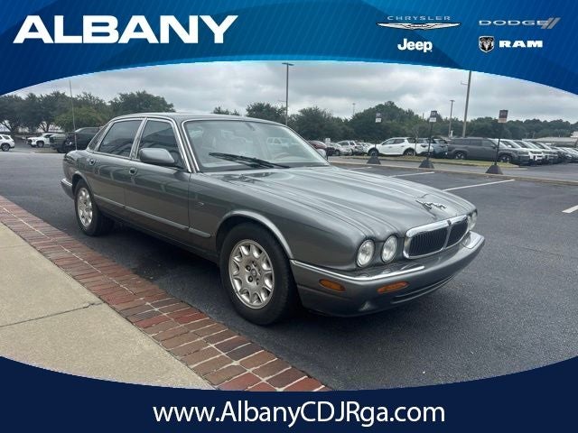 2003 Jaguar XJ8 Base
