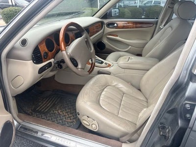 2003 Jaguar XJ8 Base