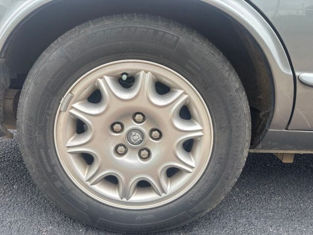 2003 Jaguar XJ8 Base