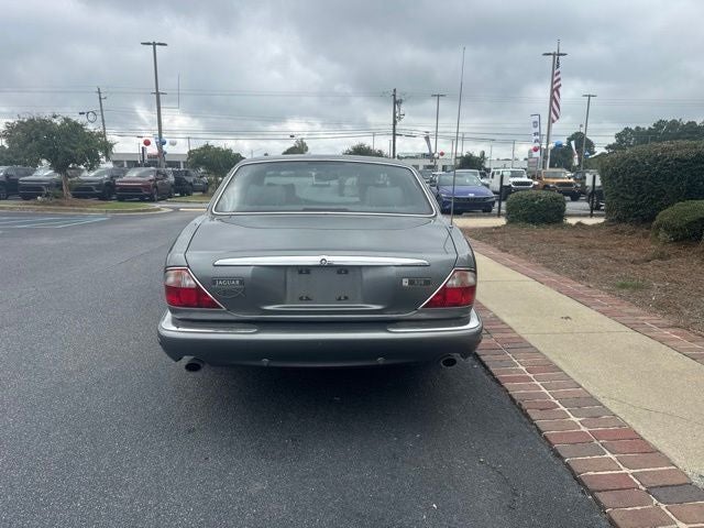 2003 Jaguar XJ8 Base