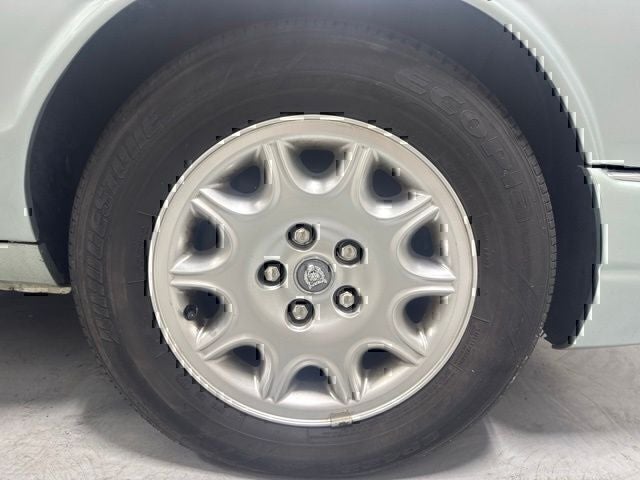 2000 Jaguar XJ8 Base