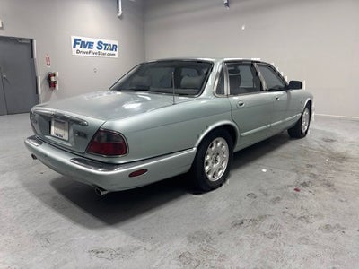 2000 Jaguar XJ8 Base