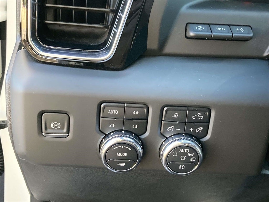 2025 GMC Sierra 2500HD Denali