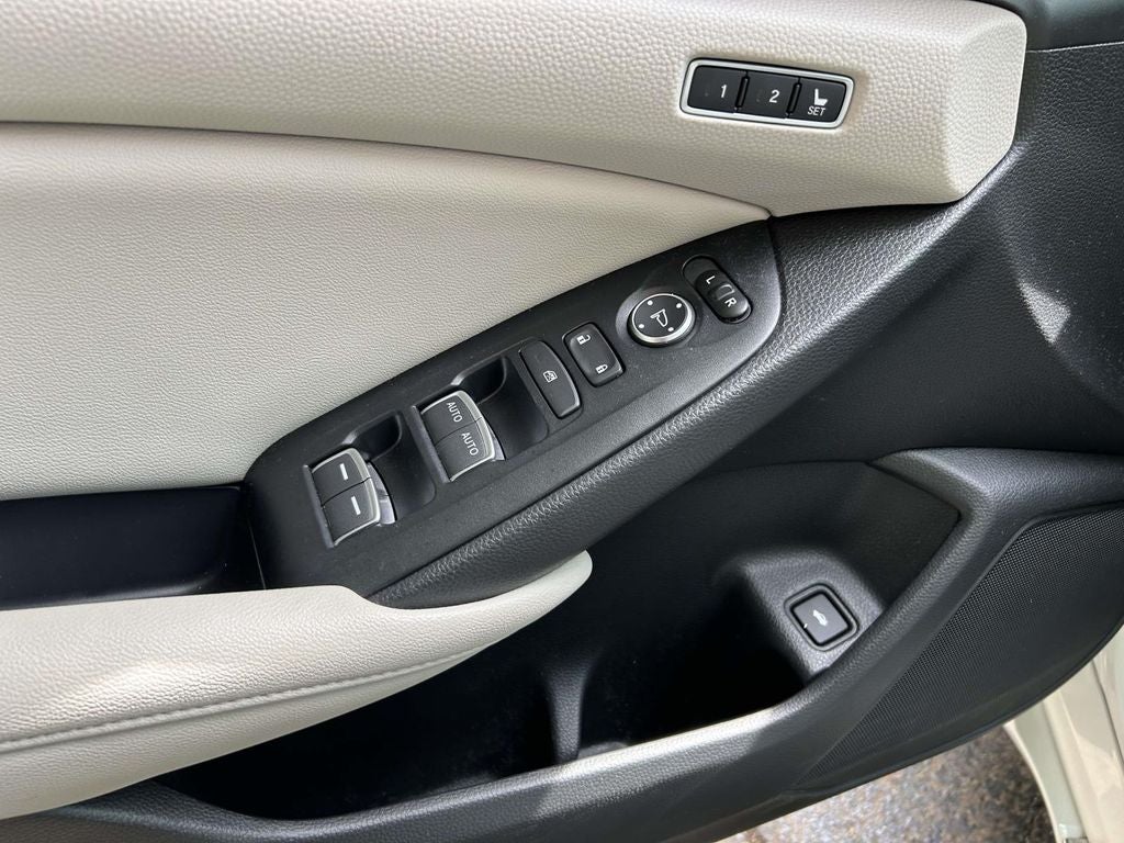 2019 Honda Accord Hybrid Touring